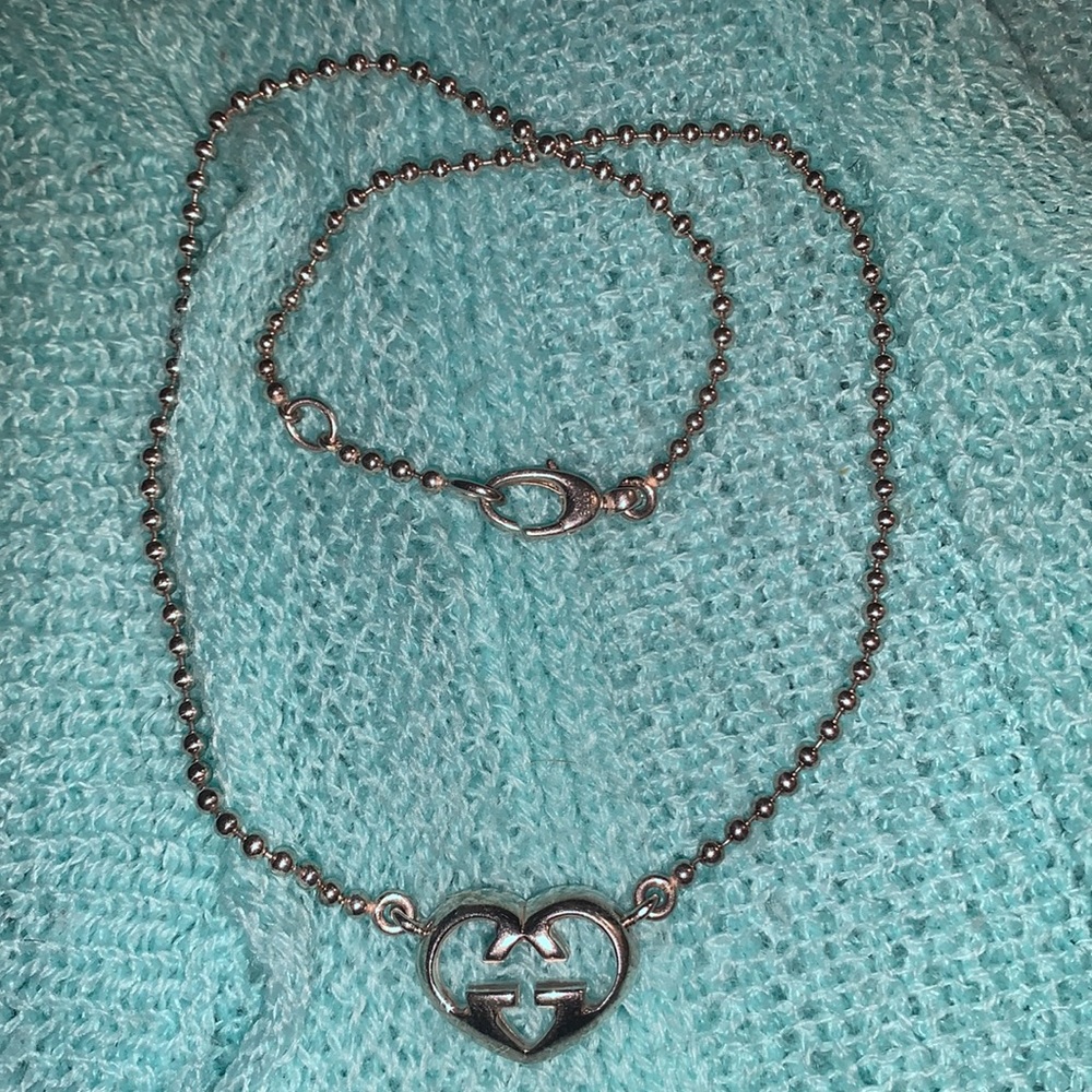 Gucci heart shaped interlocking necklace - Picture 4 of 6